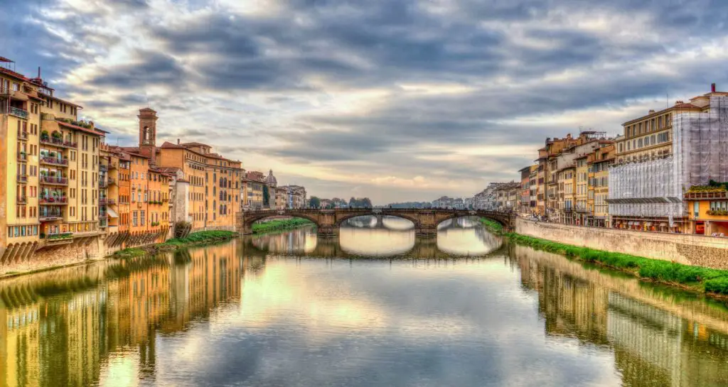 17 asombrosos puentes de Italia: lo mejor de lo mejor para visitar en su próximo viaje