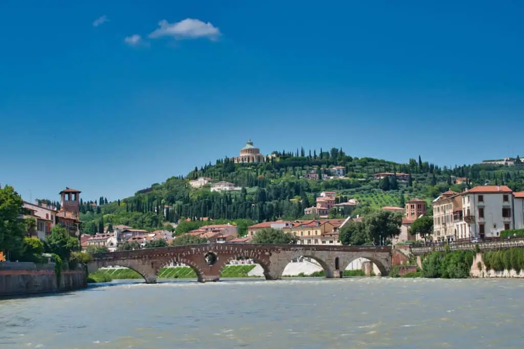 17 asombrosos puentes de Italia: lo mejor de lo mejor para visitar en su próximo viaje