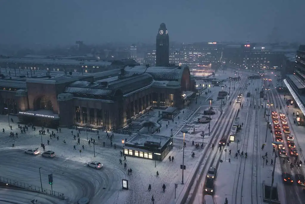 Lista de ciudades en Finlandia + Una mirada más cercana a 20