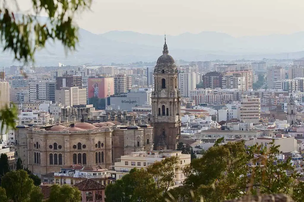 Málaga con niños: una guía completa de escapadas urbanas
