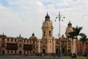 ¿Es seguro viajar a Lima? (2022, Guía de seguridad definitiva)