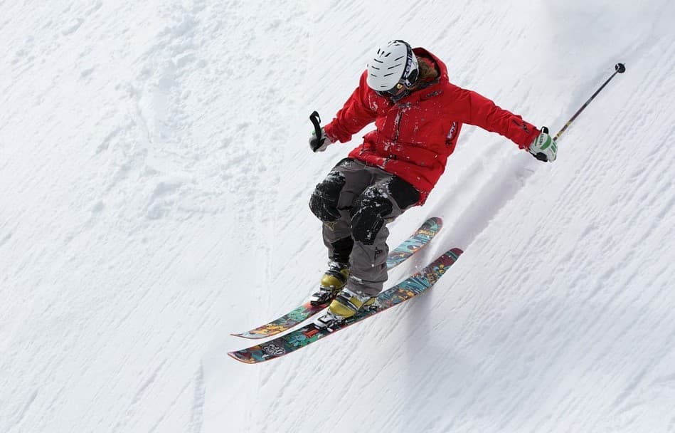 Los mejores auriculares para casco de esquí para esquiadores apasionados