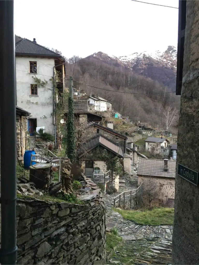 Actividades en el pueblo de Indemini en Suiza