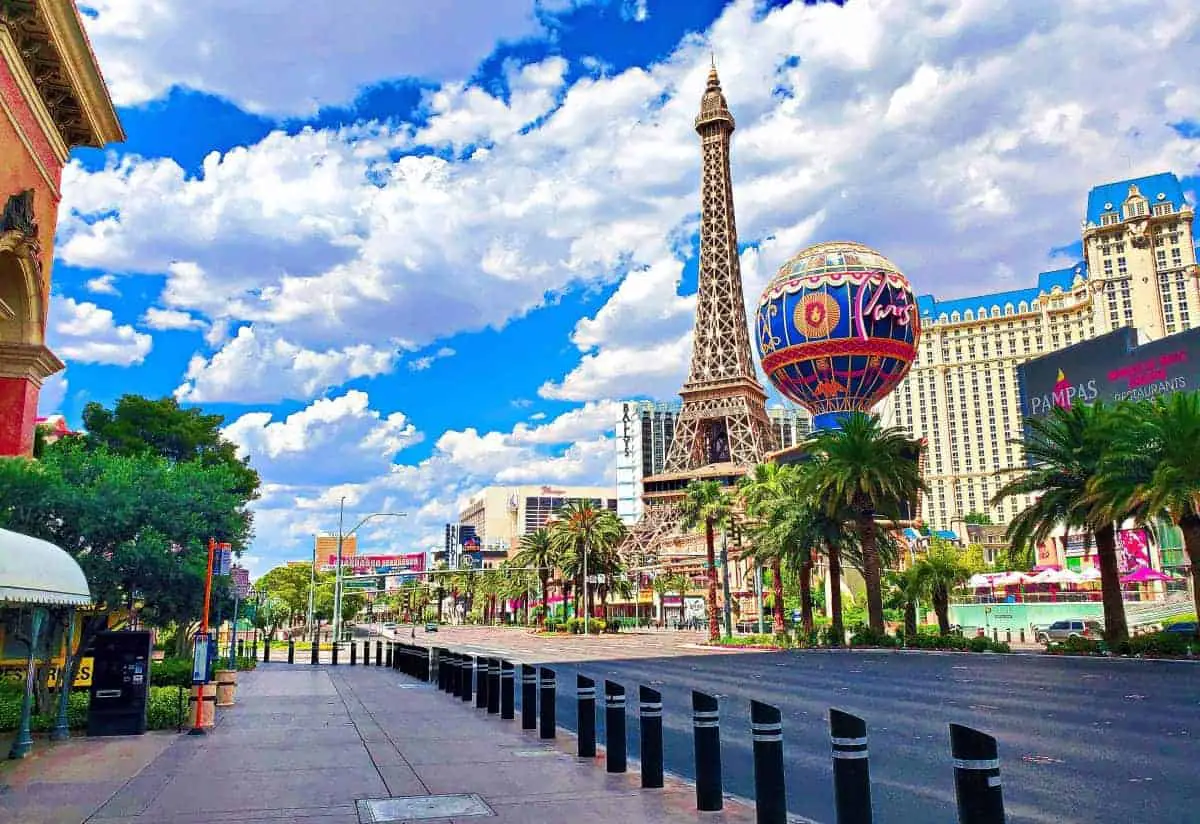 Los 14 mejores hoteles fuera del Strip de Las Vegas en 2024