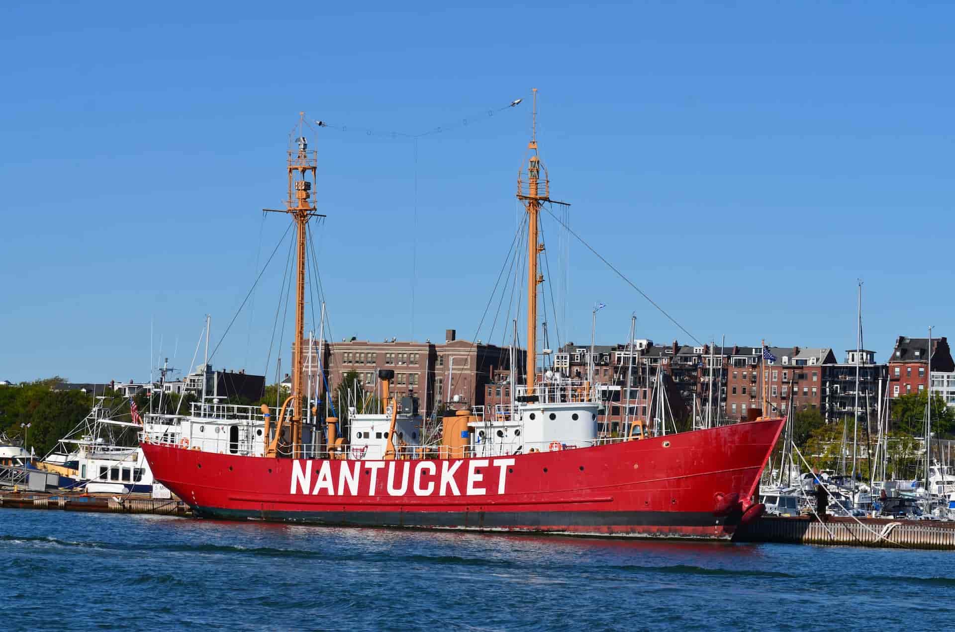 Nantucket vs. Martha's Vineyard: mira a tu alrededor y explora