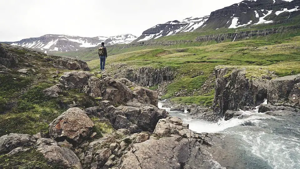 9 increíbles caminatas de un día en Islandia (2022)