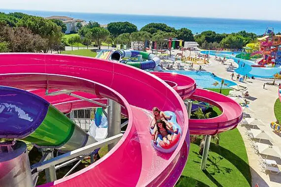 Diviértete en el nuevo y brillante parque acuático de Grecia |