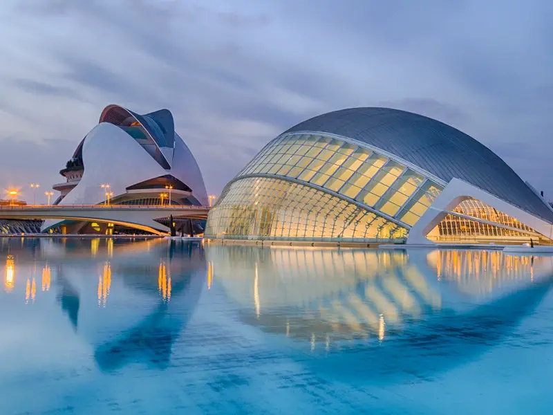 Los 6 mejores destinos de fiesta en España para la vida nocturna Los 6 mejores destinos de fiesta en España para la vida nocturna