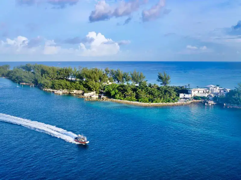 ¿Cómo viajar entre las islas del Caribe?