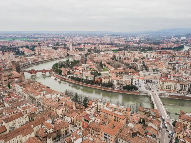 Las 7 ciudades más seguras de Italia para explorar sin preocupaciones