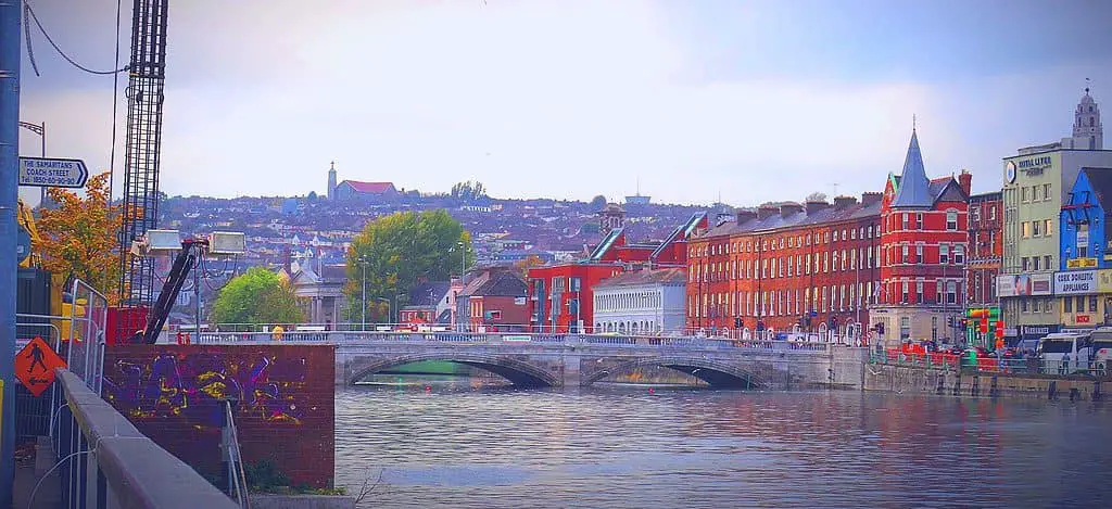 Cork con niños: una guía de viaje completa para escapadas urbanas