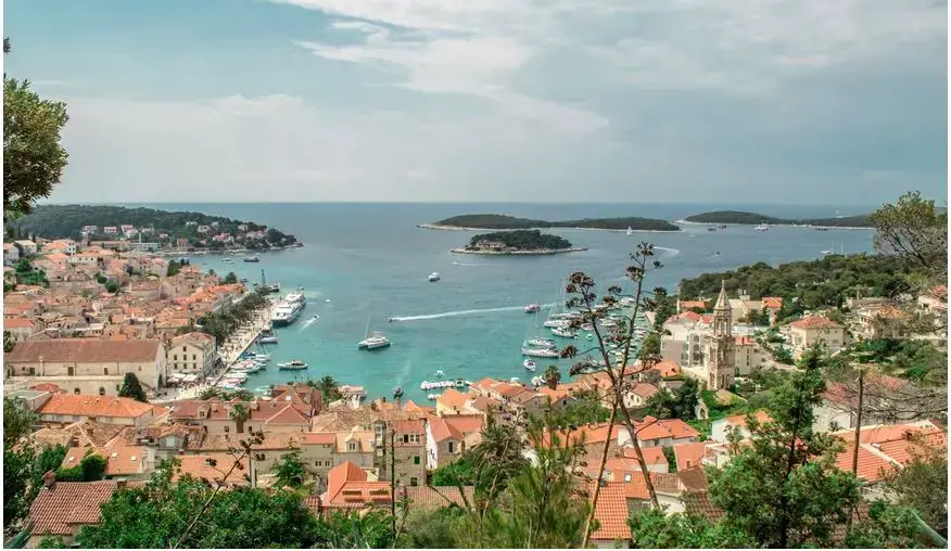 Las 10 mejores playas de fiesta en Croacia que no te puedes perder