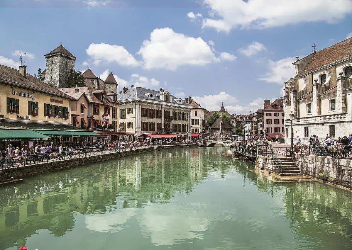 ¿Lo que es París famosa por?