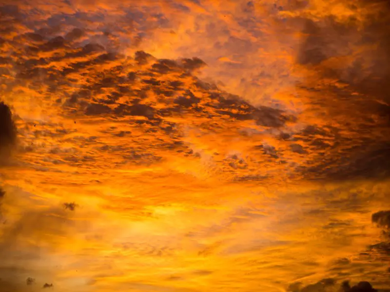 7 lugares únicos en Uluwatu para ver la puesta de sol (hay que verlos)