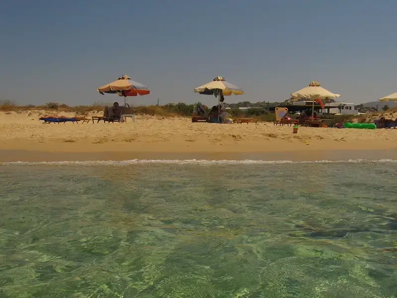 Dónde alojarse en Naxos con la familia: 9 resorts aptos para niños