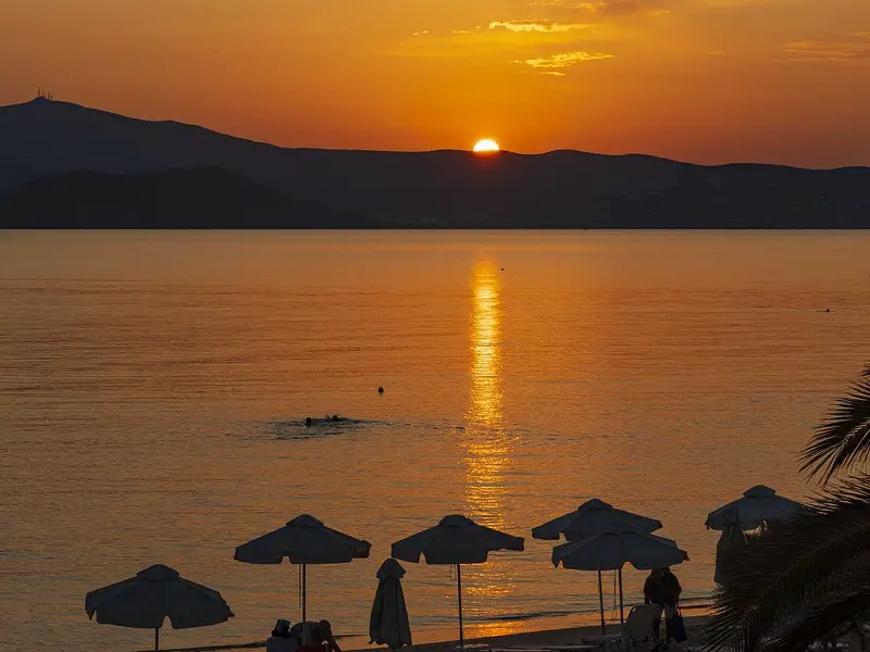 Dónde alojarse en Naxos con la familia: 9 resorts aptos para niños