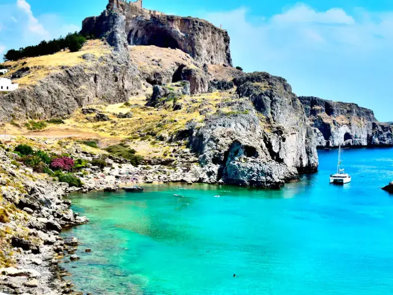Los 7 lugares más cálidos de Grecia para visitar si te gusta el calor