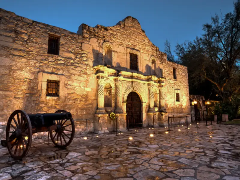 ¿De vacaciones en San Antonio o Austin en 2023? ¿Cuál es el mejor destino de vacaciones?