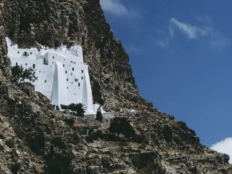 Las 9 mejores islas griegas para hacer senderismo: senderos en el mar Egeo Las 9 mejores islas griegas para hacer senderismo: senderos en el mar Egeo