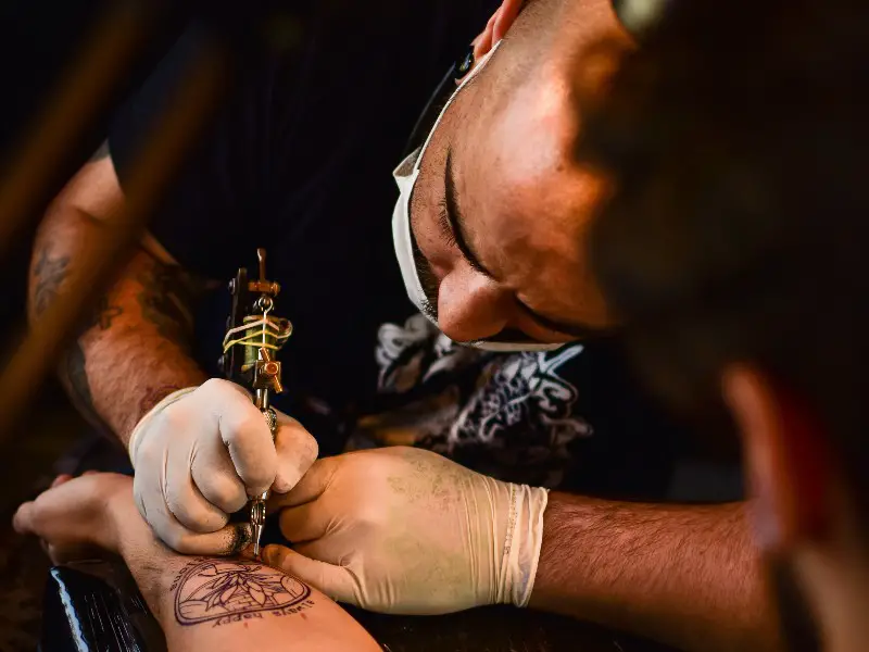 Los 5 mejores salones de tatuajes y artistas en la ciudad de Corfú Los 5 mejores salones de tatuajes y artistas en la ciudad de Corfú