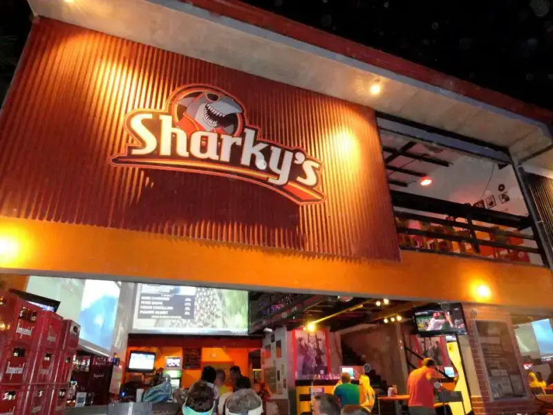 9 mejores bares y discotecas en Tamarindo