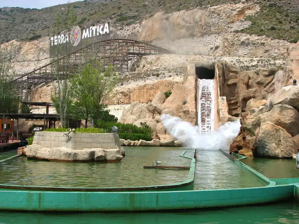 Los 10 mejores parques temáticos de España para familias Los 10 mejores parques temáticos de España para familias