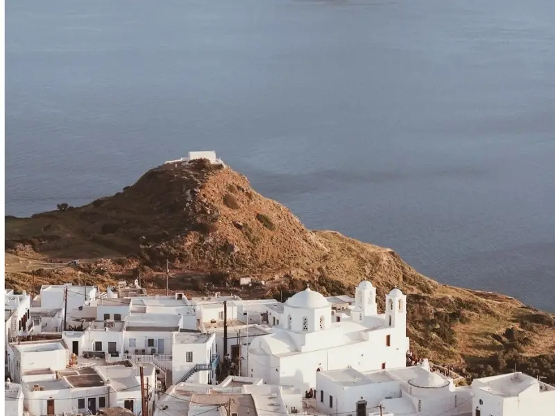 La guía definitiva para ir de isla en isla griega en Milos, Grecia