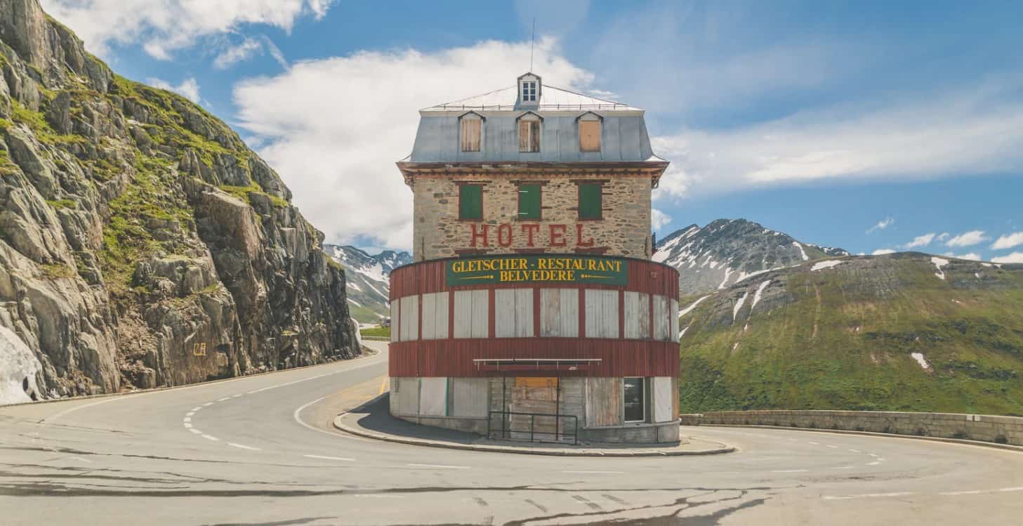 Descubre el encanto de Suiza en octubre: ciudades, montañas y más