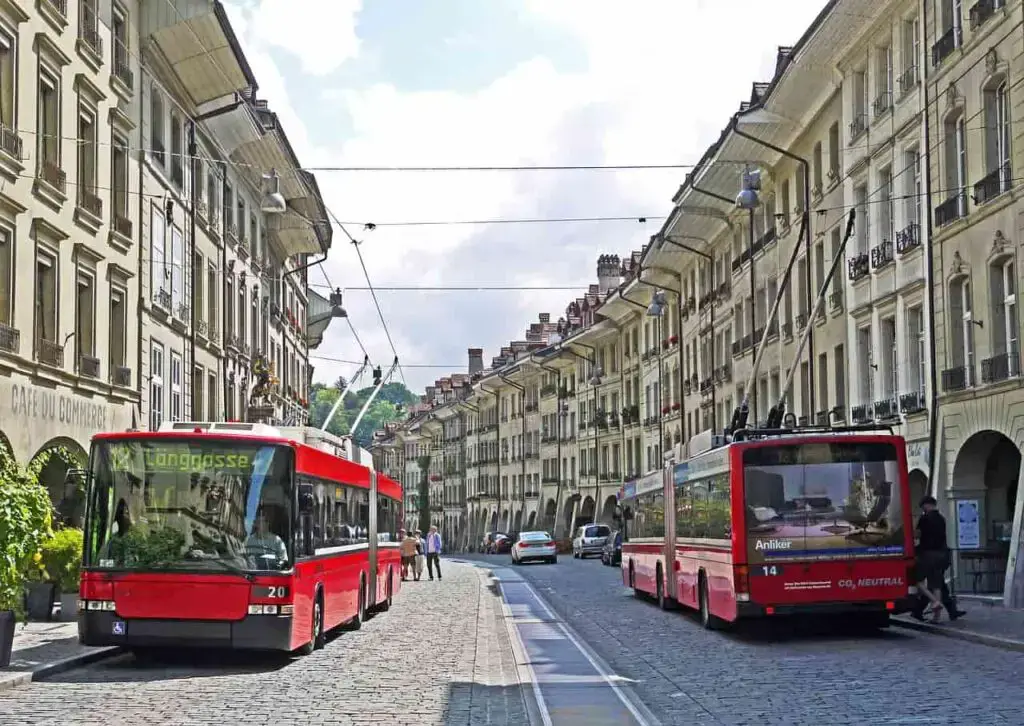 Berna o Zurich – Comparación detallada de ciudades suizas