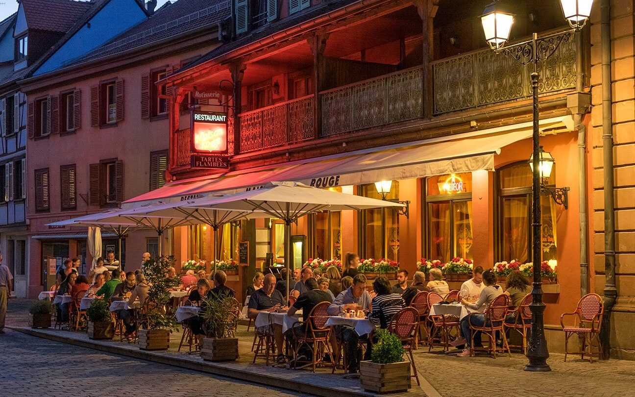 Visitando Colmar, Alsacia: la ciudad de cuento de hadas de Francia – En el río Luce...