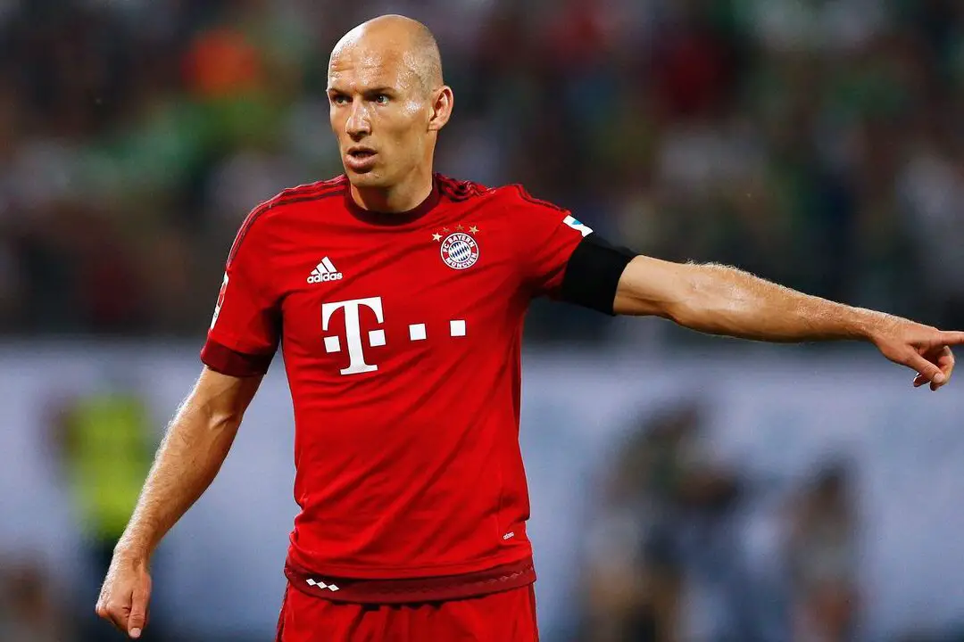 Goles en abundancia mientras el Bayern de Múnich se escapa en la goleada de 8-0 al Hamburgo...