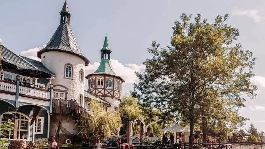 Los 10 mejores parques temáticos de España para familias 12 parques temáticos únicos para una aventura familiar inolvidable 2024