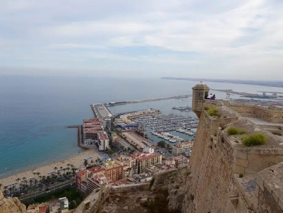 7 grandes cosas para hacer en Alicante ♥ Incluyendo una excursión de un día a...