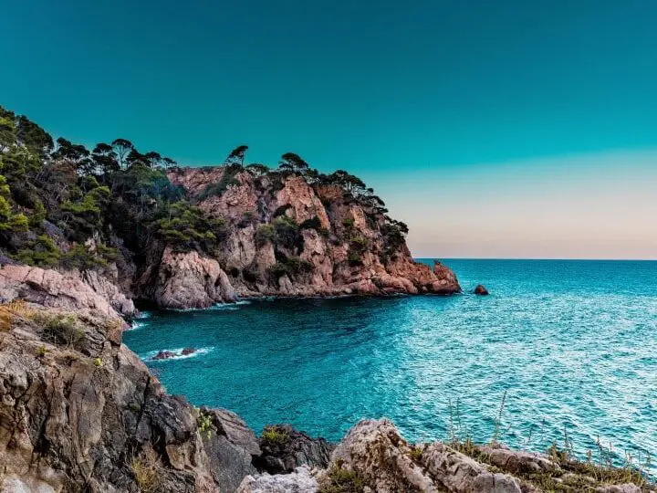 Los mejores lugares de España para visitar en julio: 7 destinos top - Viajes...