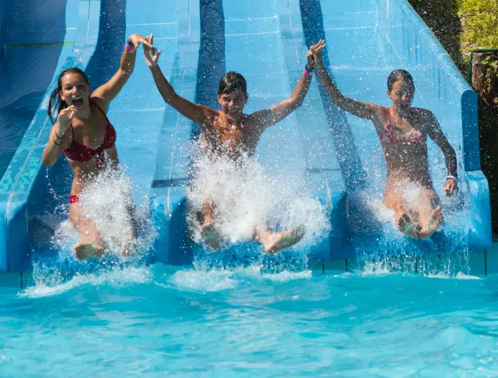 ¡Los 10 mejores parques acuáticos de Puerto Rico para divertirse y chapotear bajo el sol!