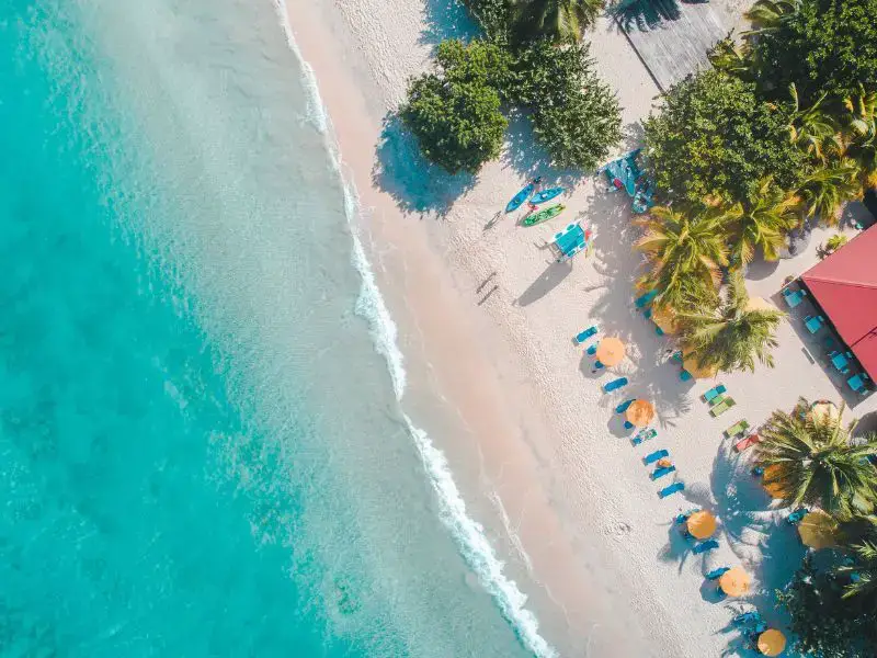 ¿Cómo viajar entre las islas del Caribe?