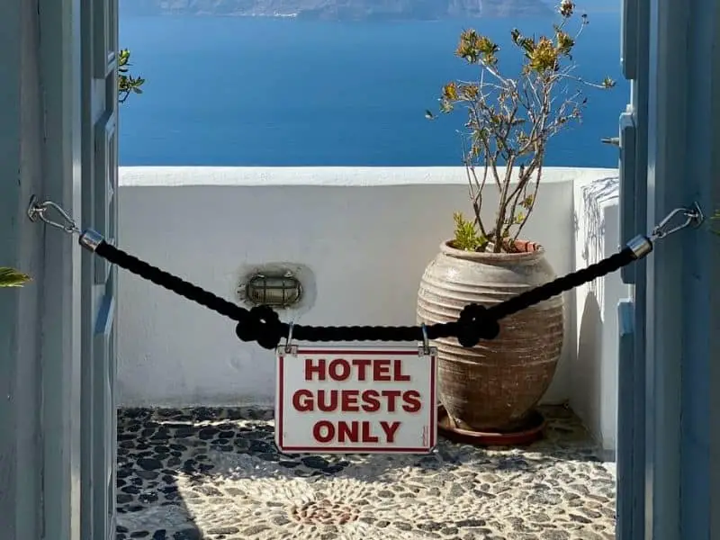 ¿Es seguro visitar Santorini? La guía definitiva de seguridad para viajes