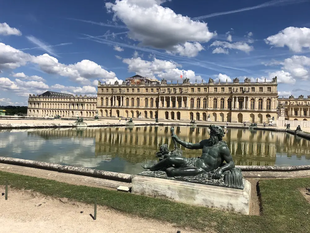 ¿Lo que es París famosa por?